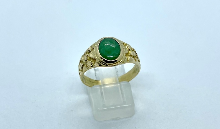 ring-jade