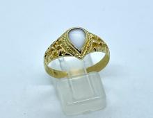 Ring witte steen